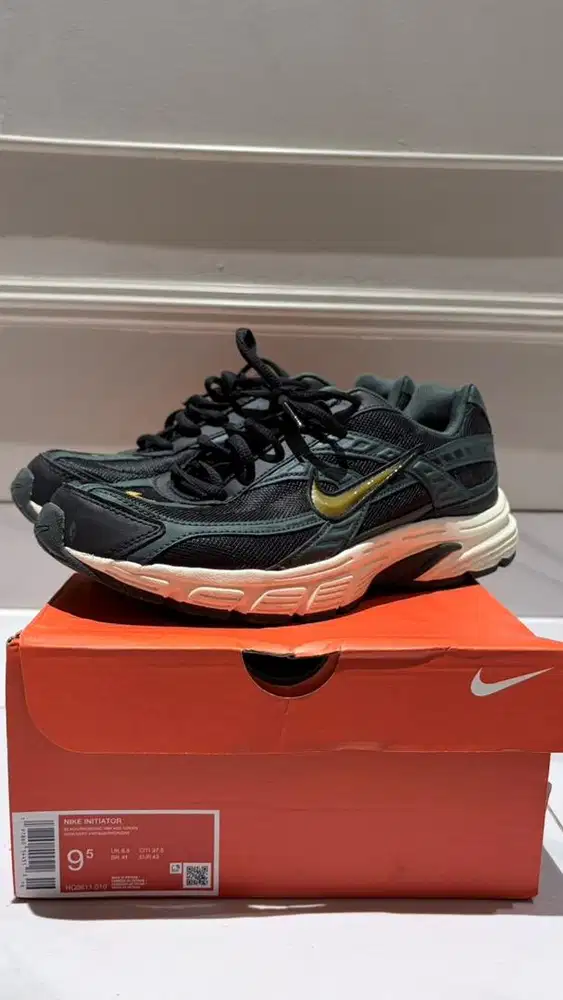 Preloved Sepatu Nike Initiator