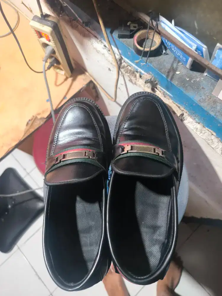 Sepatu Loafers Pantofel Black Hidden Warner