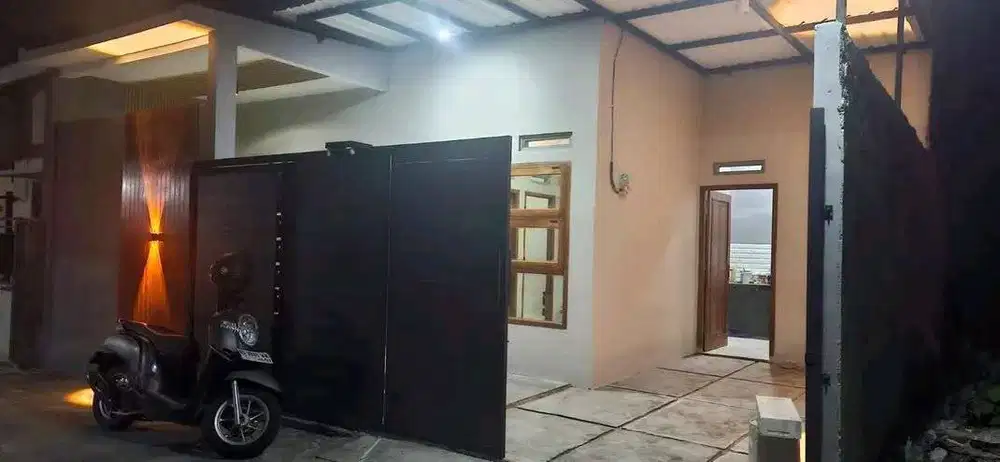 DIJUAL RUMAH BARU SIAP HUNI DI KADIPIRO SOLO DEKAT RSUD NGIPANG