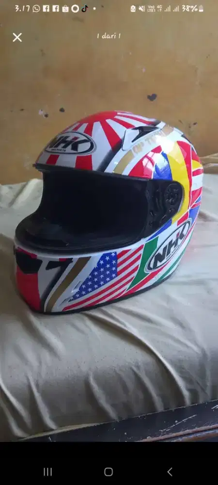 Helm Nhk gp tech