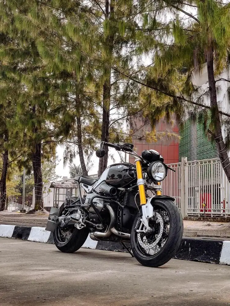 BMW R Nine T (R9T) tahun 2015 Low Odo Mulus Mint Condition R9T