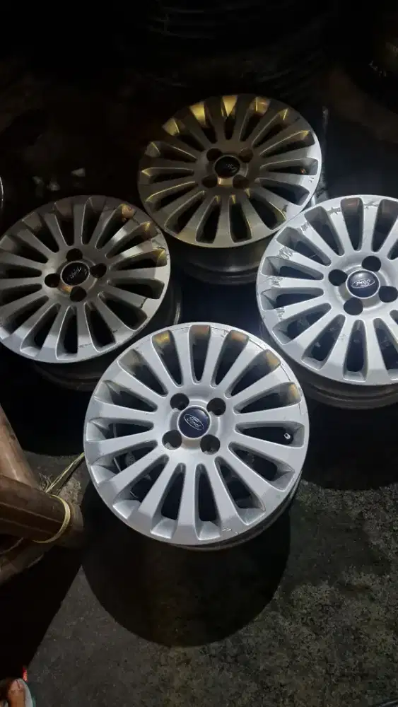 Frod fiesta ring 15 oem velg frod