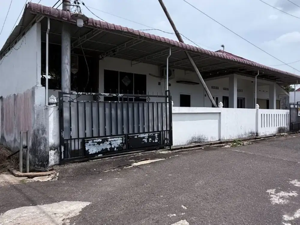 Hot Deal! Rumah Cantik Siap Huni Lengkap dengan Mushola, Kitchen Set & Canopy - Nego