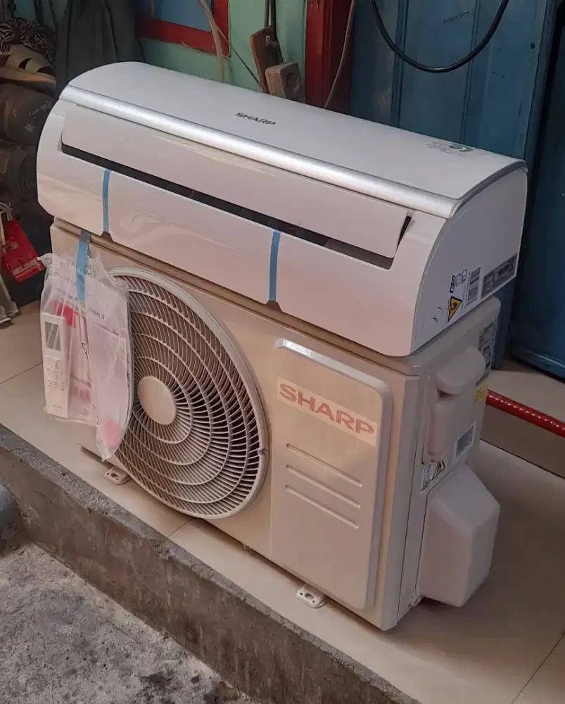 Jual ac sharp 1/2 pk terbaru mulus ori ful 1 thn pkek