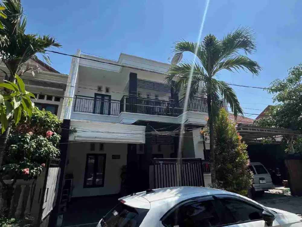 Disewakan Rumah 2 lantai Full furnish Babatan Pilang Wiyung