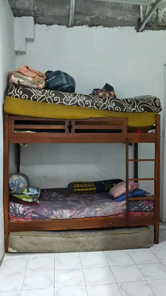 Dijual Tempat Tidur dan Lemari Kayu Jati