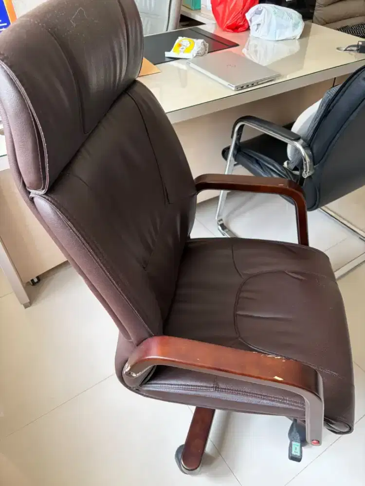 Dijual Kursi Kantor / alat kantor