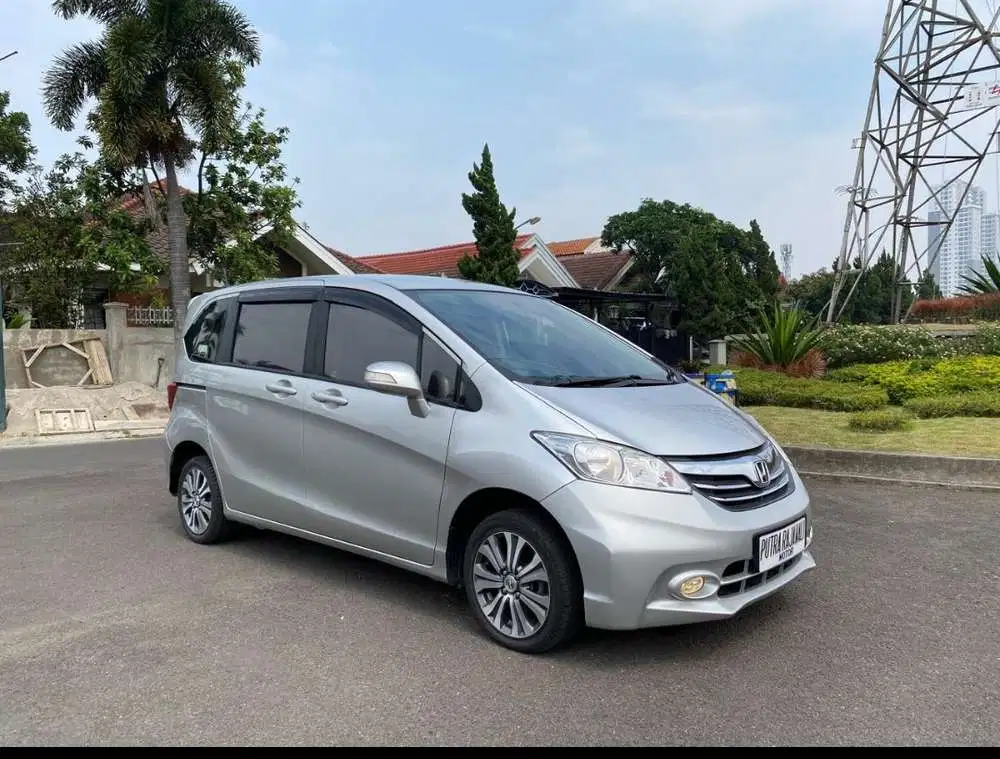 Honda Freed 1.5 E AT 2013 Bensin