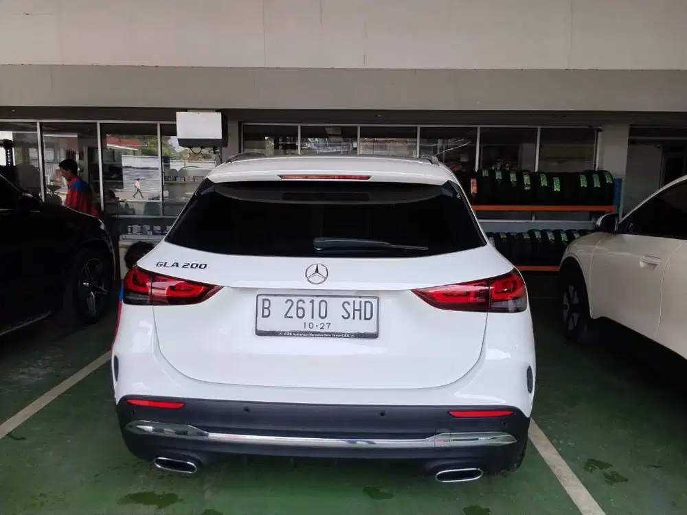 Mercedes Benz GLA200 dijual ISTIMEWA