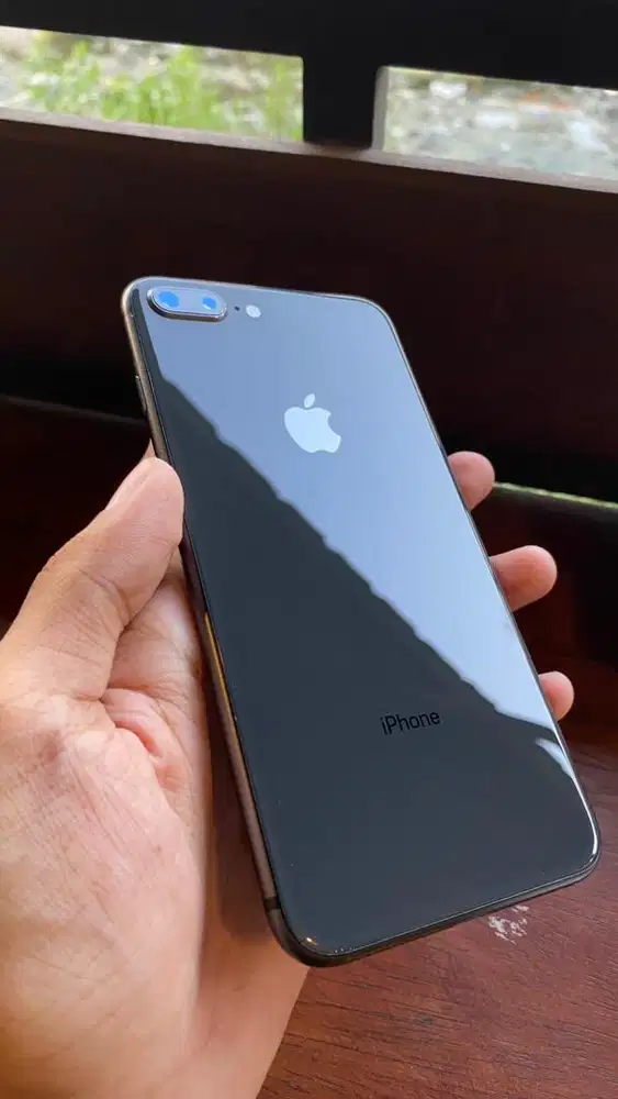 Iphone 8 Plus 64 GB All Operator Fullset Lengkap