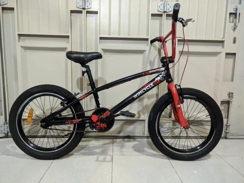 sepeda.bmx wimcycle trasher ukuran 20