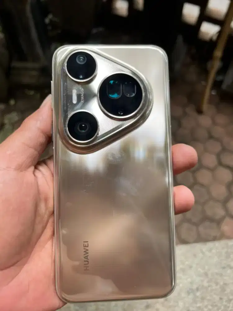 HUAWEI PURA 80 ULTRA