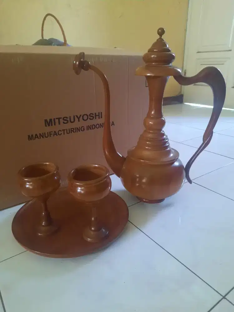 Hiasan dari kayu