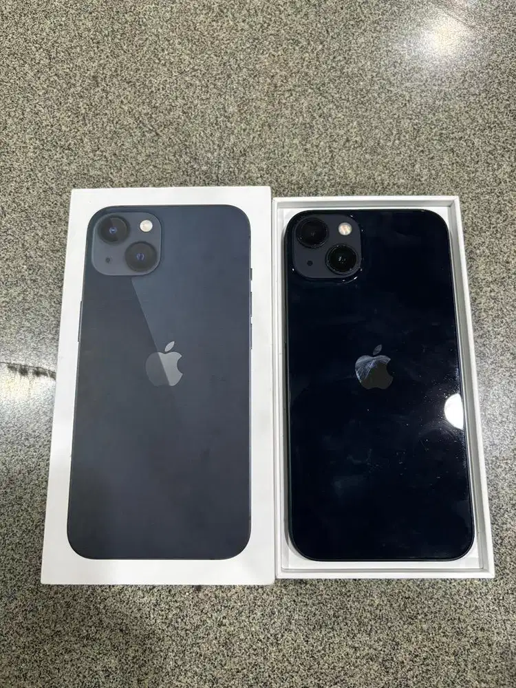 iPhone 13 Basic Midnight Blue