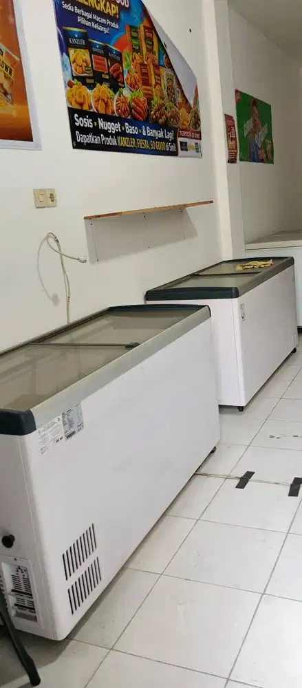 Jual frezer tutup kaca