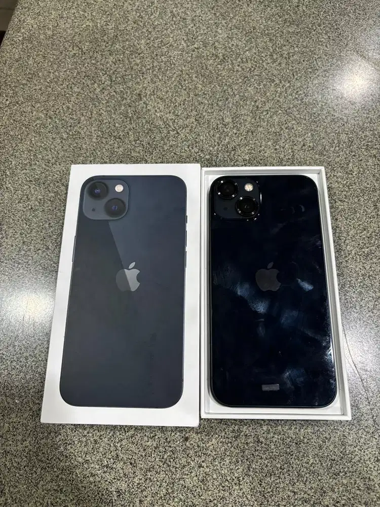 iPhone 13 Basic Midnight Blue