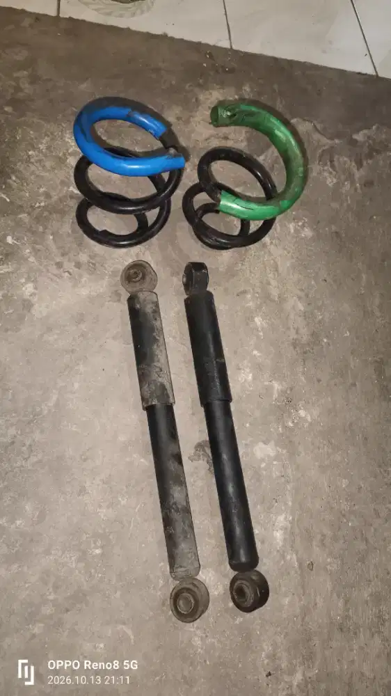 per dan sok belakang Avanza