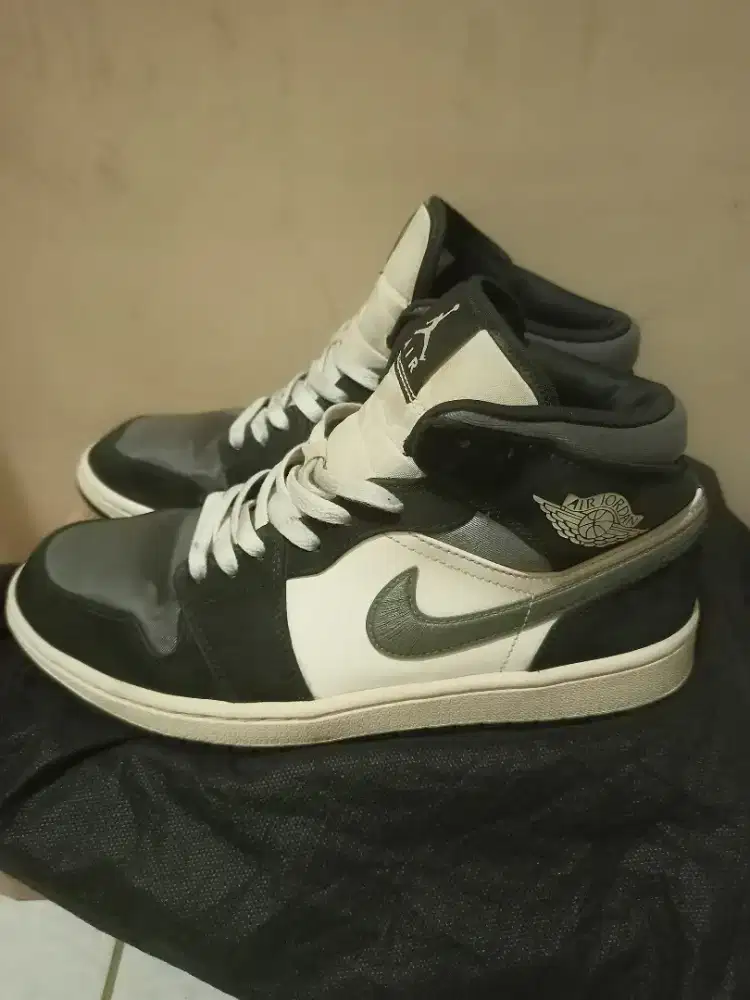 Sepatu Nike Second