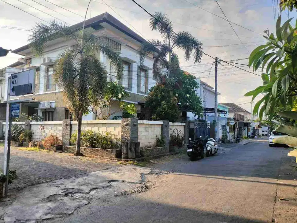 Rumah tukad barito renon denpasar