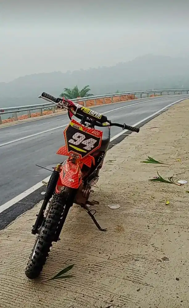 Di jual motor Revo old/lancip