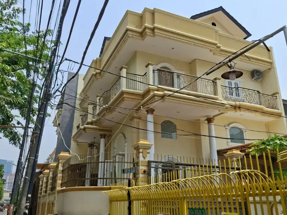 Rumah Sunter Hijau Uku 14X15 Strategis Posisis Hook 4 Lantai Jln Lebar