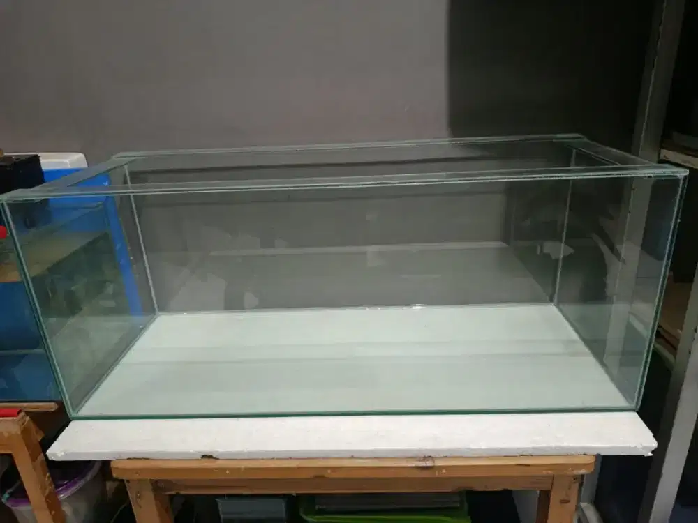 Aquarium 1 Meter x 40 Cm dan Perlengkapan