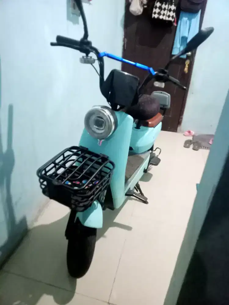 Sepeda listrik UWINFLY