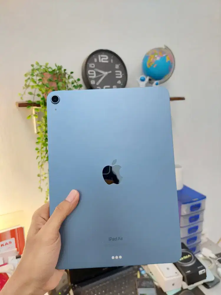 iPad  Air  Gen 5  64 GB (Unit istimewa / seperti baru)