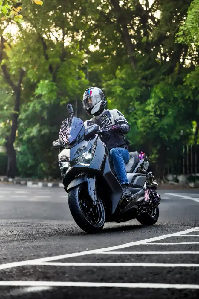 Yamaha Xmax black on black 2026