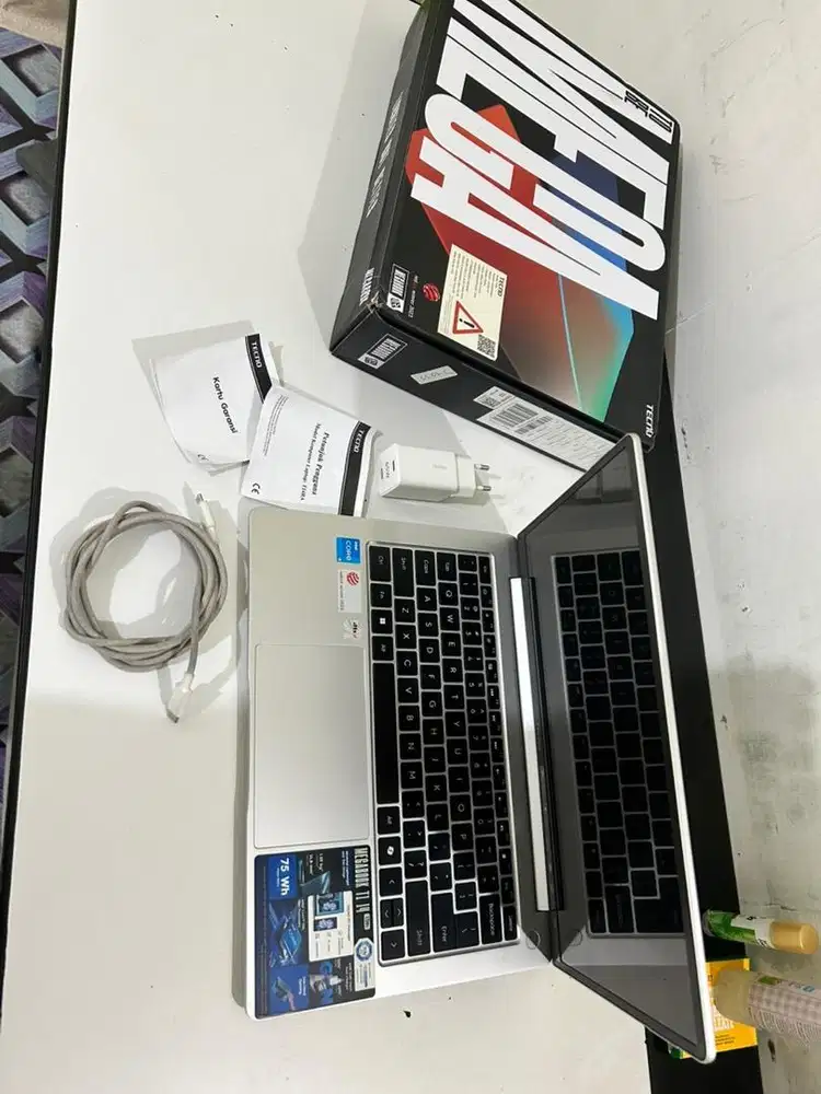 Laptop tecno megabook t1 14 13th i5-13420h 16gb ram fullset rusak