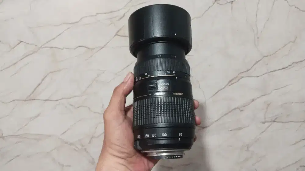 Lensa tamron 70-300 for Nikon full set