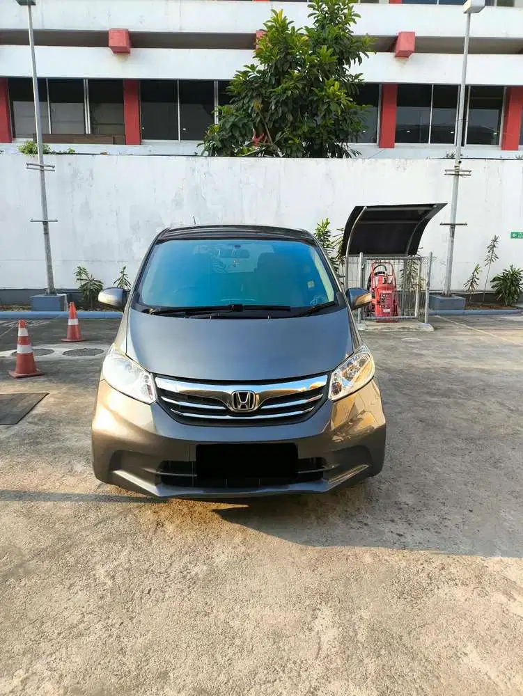 Honda Freed 2012 Bensin