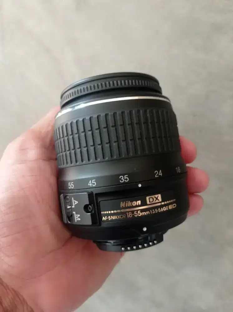 Lensa kit Nikon 18-55 afs mulus like new
