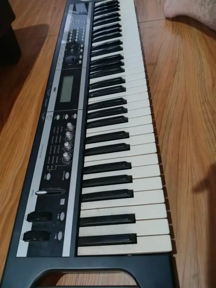 Korg X50 Synthsizer