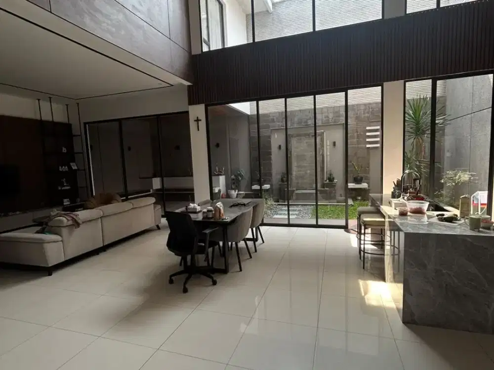 Rumah Siap Huni Furnished di Taman Kopo Indah 3