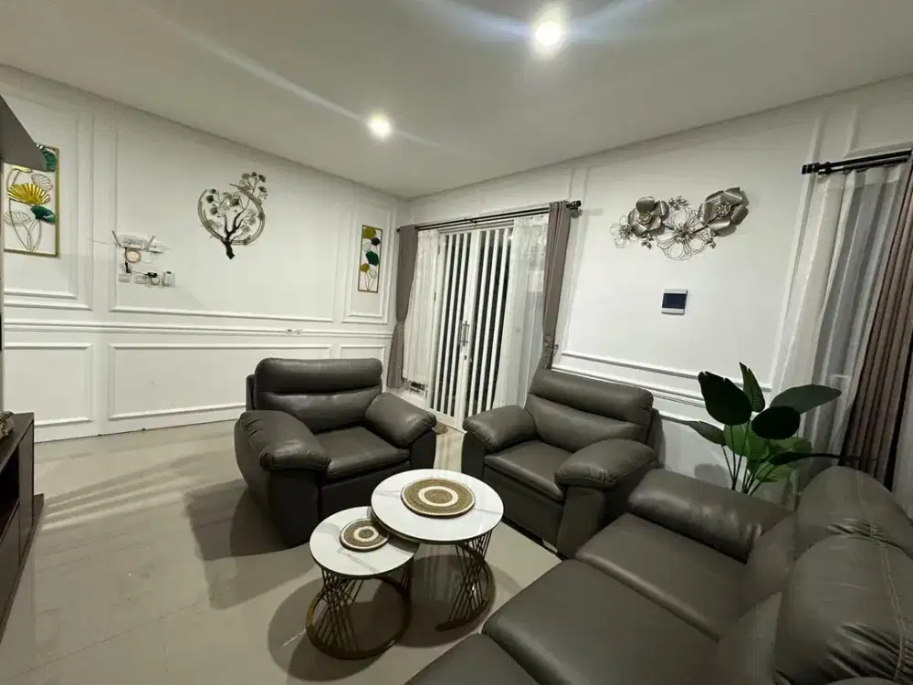 TURUN HARGA Villa Cantik Kolam Renang Full Furnish Dekat Kampus UIN 3 Malang