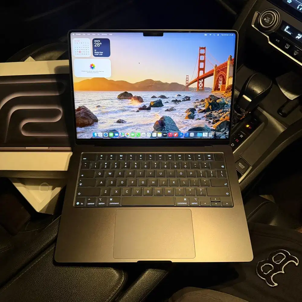 (iBox) Macbook Pro M5 Pro 24/2TB 14 inch Black Versi Tertinggi 20 Core