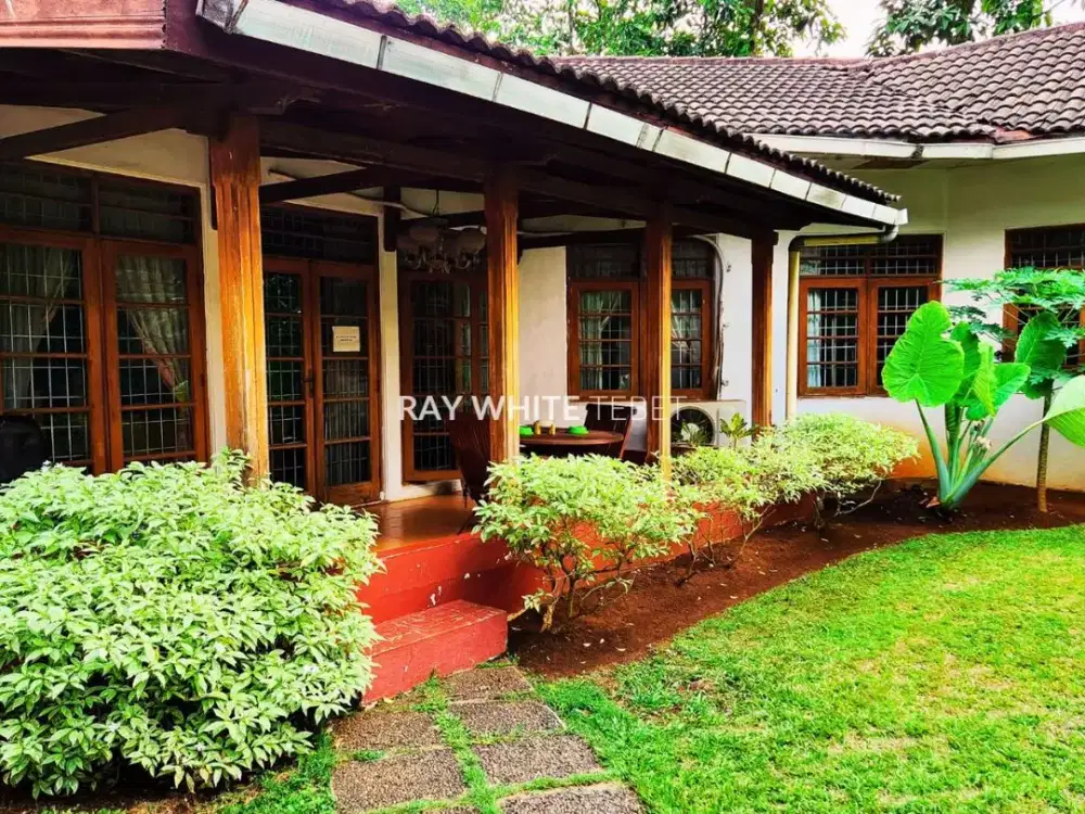 RUMAH MEWAH HARGA NJOP  LAHAN LUAS & LOKASI PRIVAT - PEJATEN JAKSEL