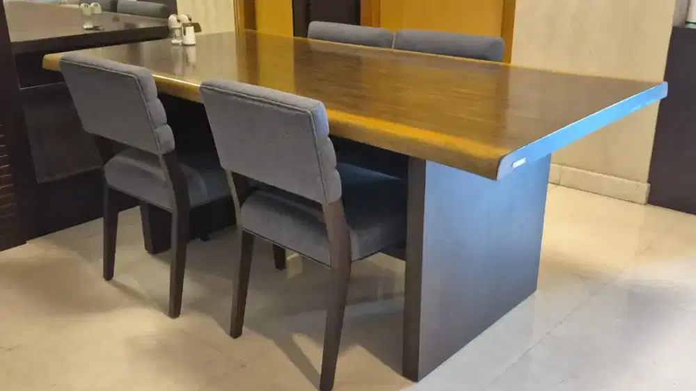 Dining Table and 3 chairs