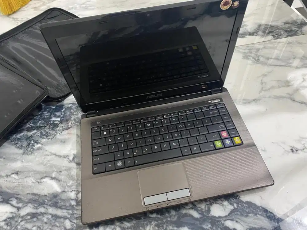 Laptop Asus K43U