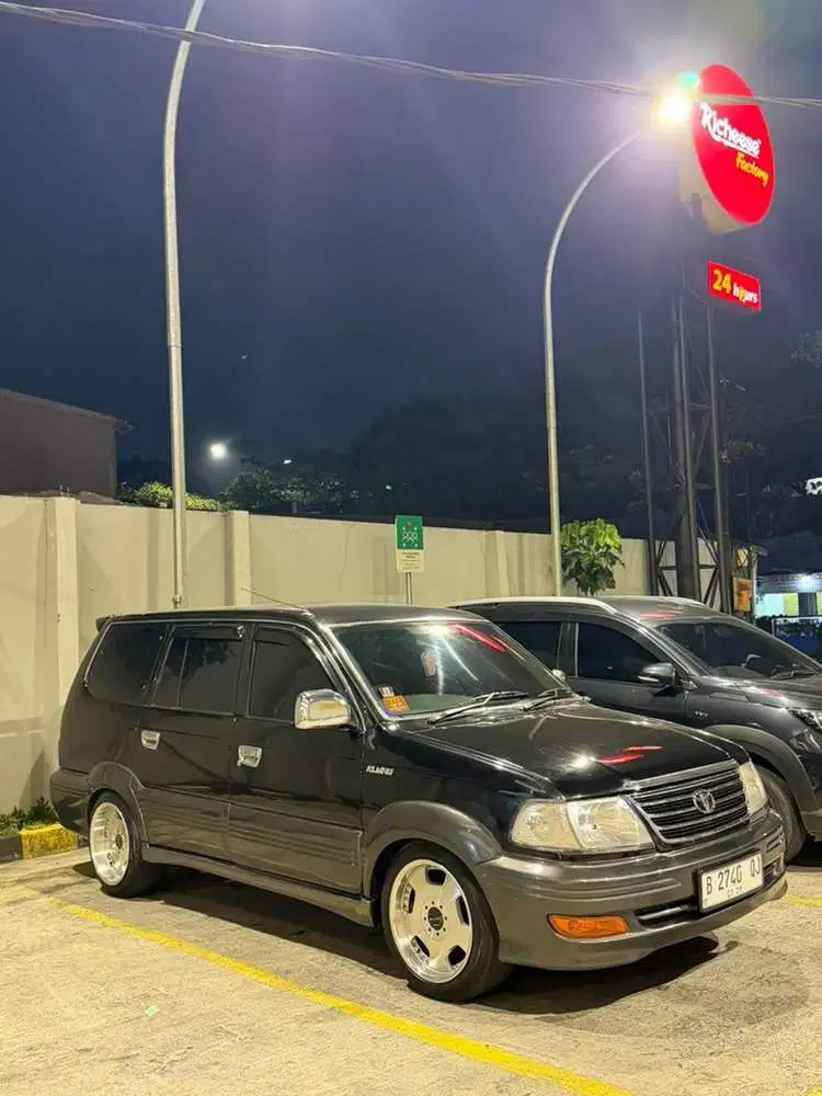 Toyota Kijang 2004 Bensin