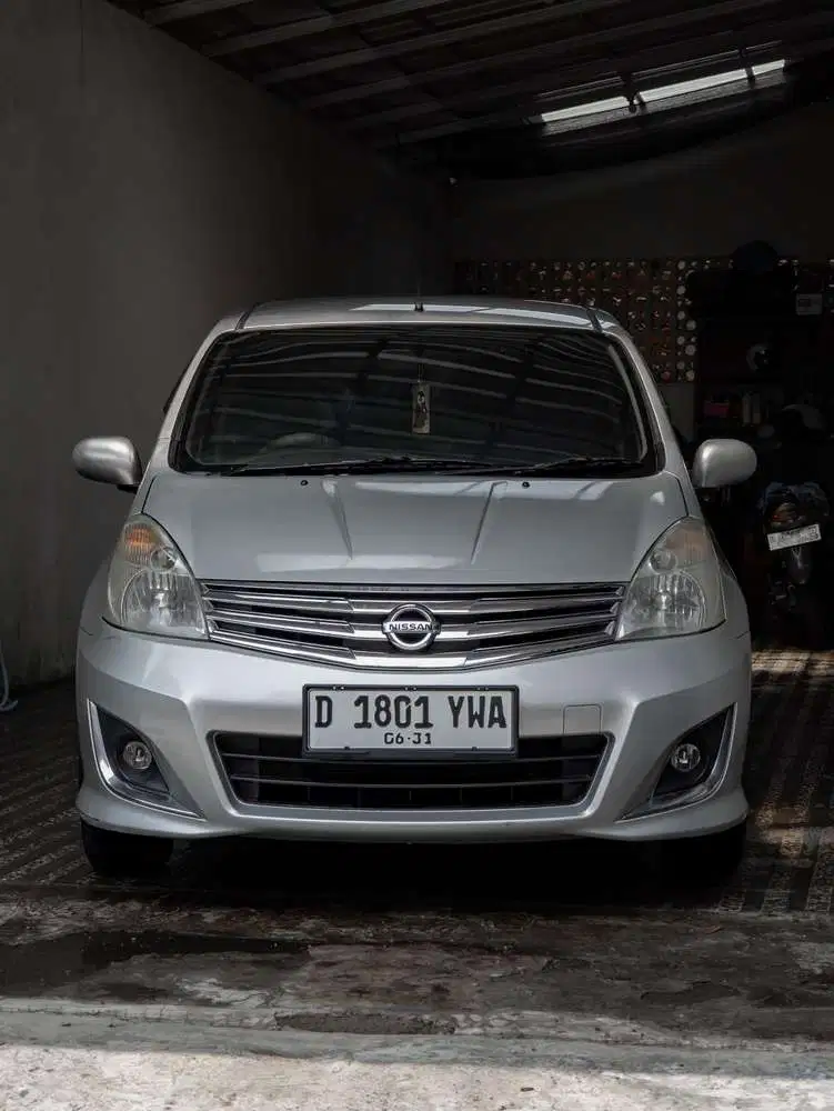 Nissan Grand livina 2013 Bensin