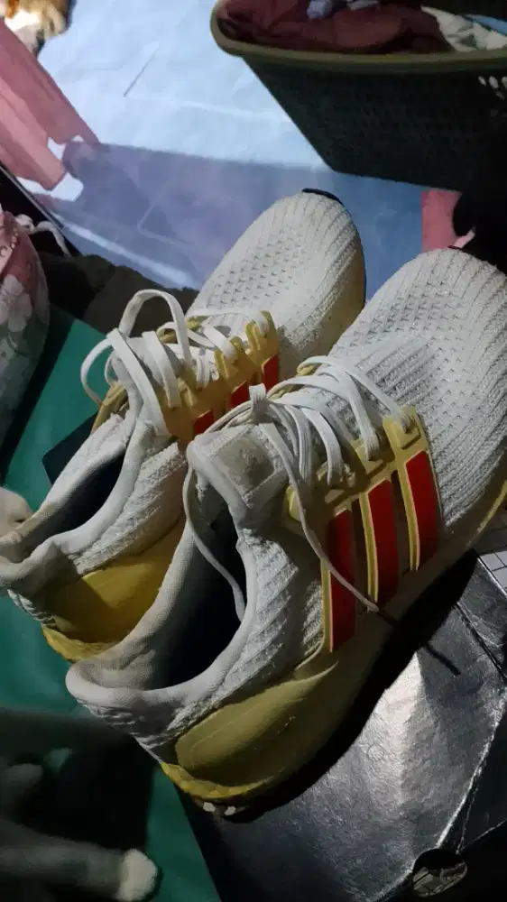 Spatu adidos asli original size 41 42 mulus pemakaian aja