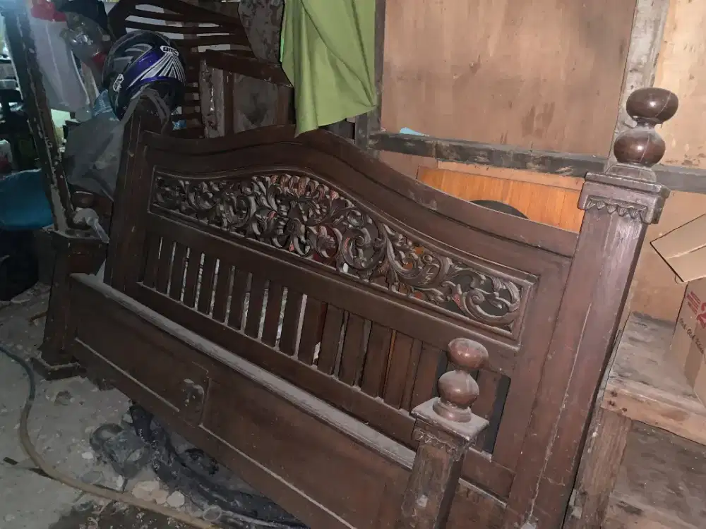 Di jual cepat bu dipan ori kayu jati besar baca deskripsi!