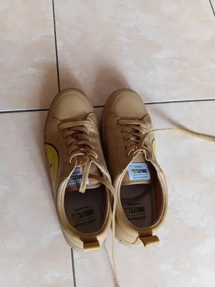 Sepatu obbermain