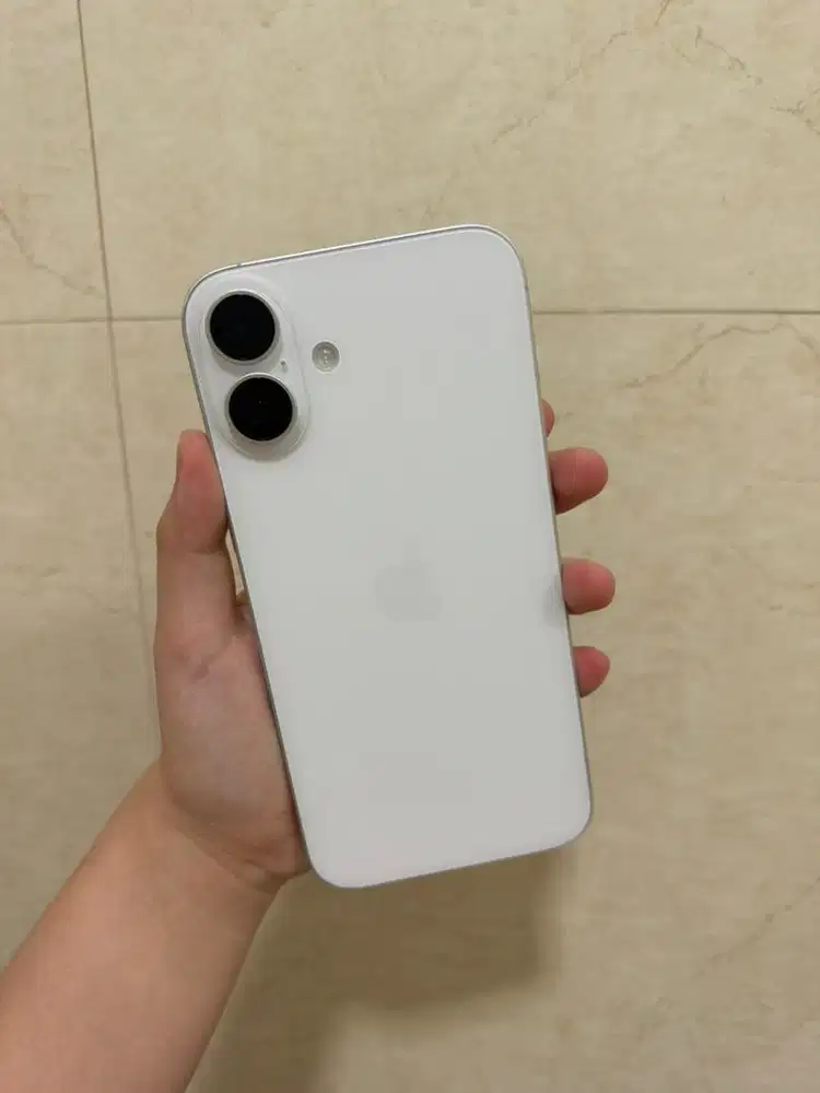 iPhone 16+ White 256GB (Battery Health 90%)