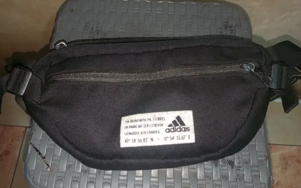 Tas selempang Adidas ID WaistBag