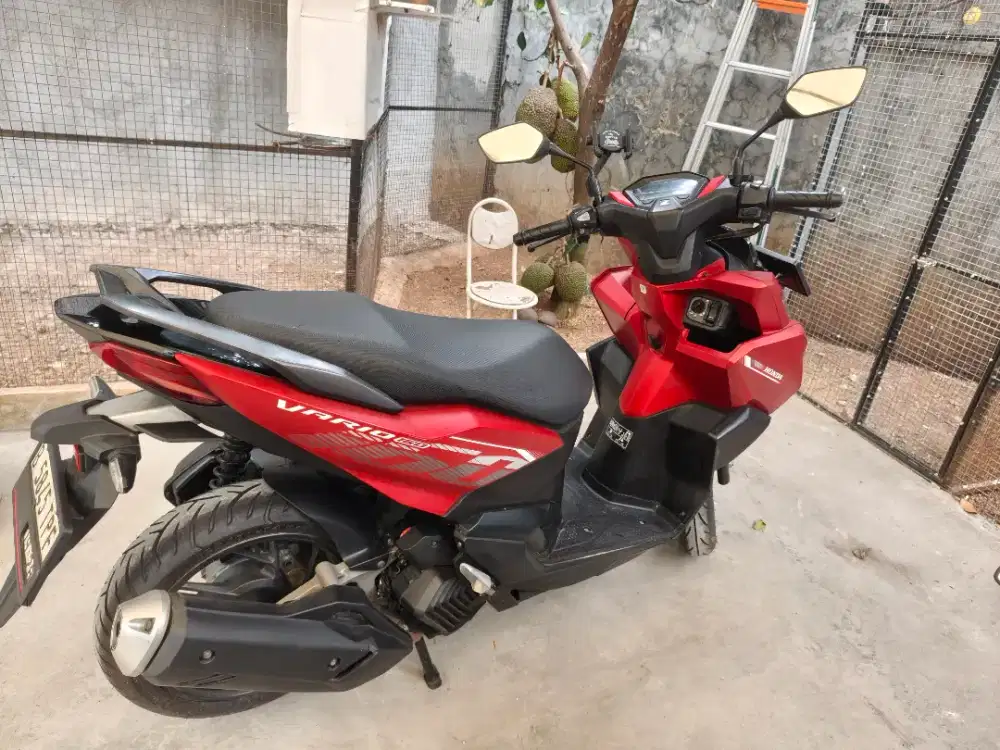 Vario 160 CBS 2023 warna  merah