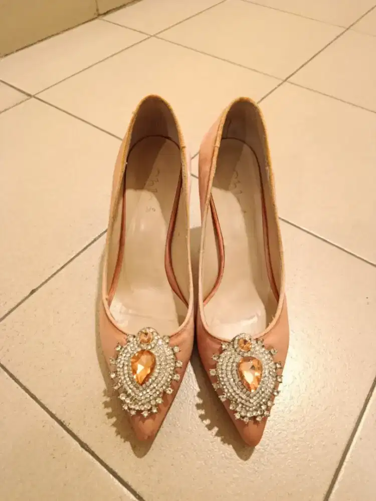Hells hak tinggi motip hiasan bunga cristal mrek CHLOE Made Italy