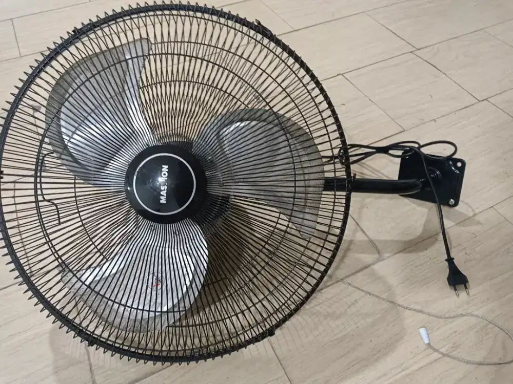 Kipas angin dinding Maspion